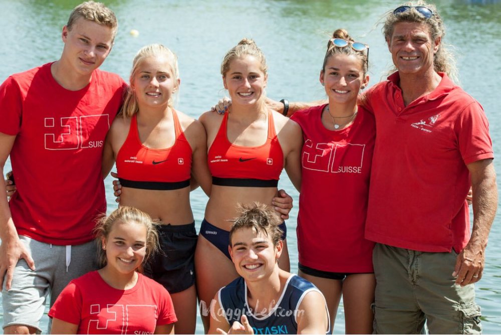 De gauche Ã  droite et de haut en bas : 
Mike, Mara, Kirsi, Lena, Claude, Julie et Tancredi.